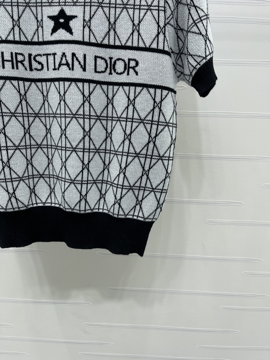 Women's short sleeves